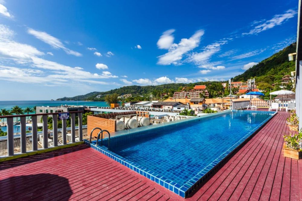 7Q Patong Beach Hotel 3*