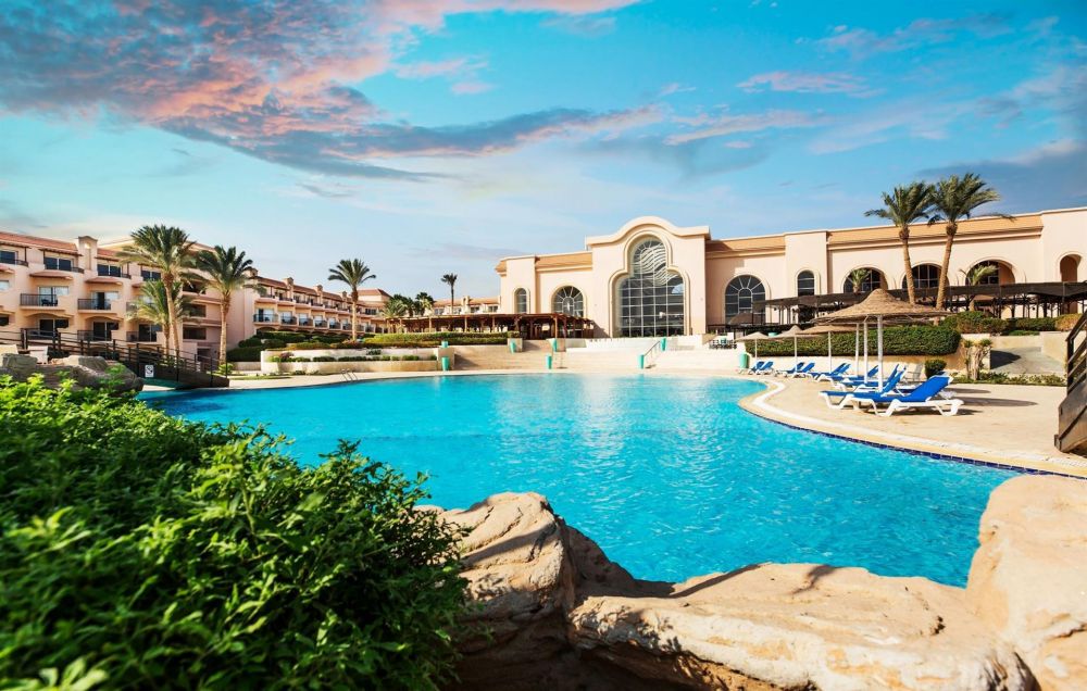 Pyramisa Beach Resort Sahl Hasheesh 4*