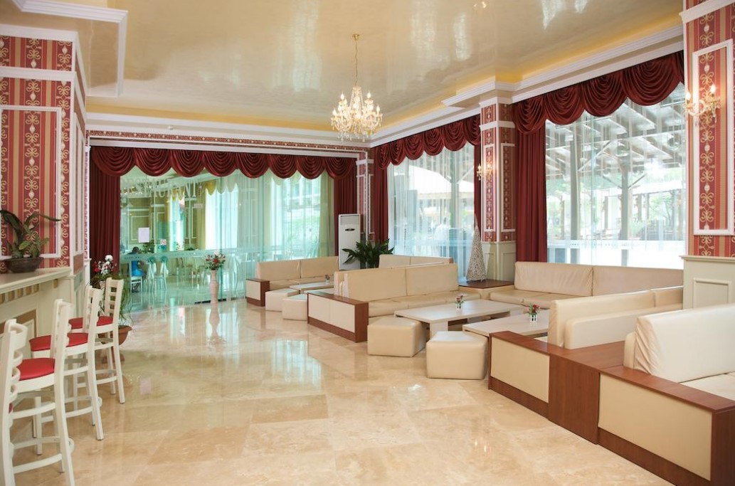 Mena Palace 4*