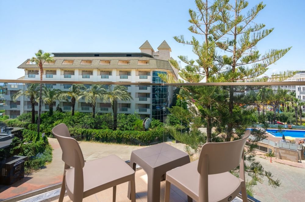 Caretta Beach Hotel 4*