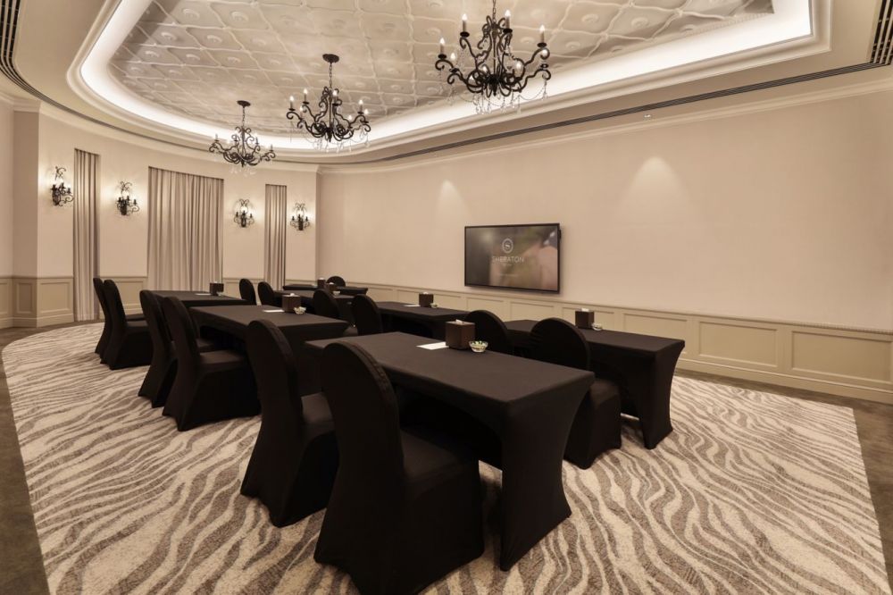 Sheraton Abu Dhabi Hotel & Resort 5*