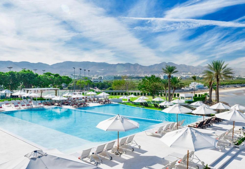 Crowne Plaza Muscat 4*