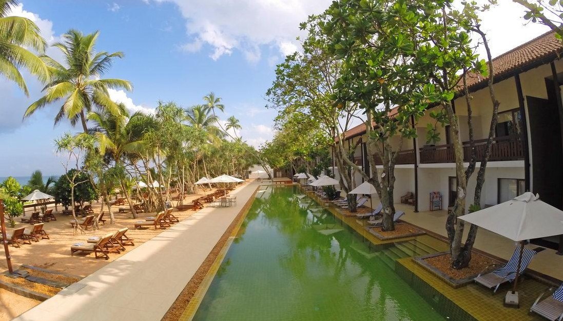 Pandanus Beach Resort 4*