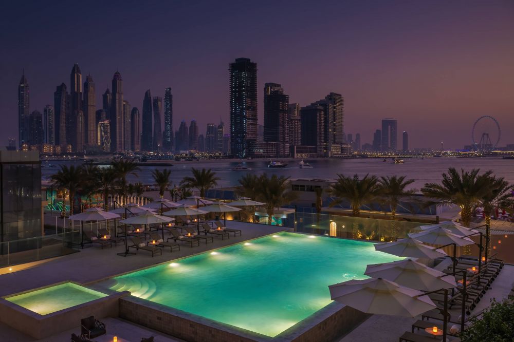 Radisson Beach Resort Palm Jumeirah 4*