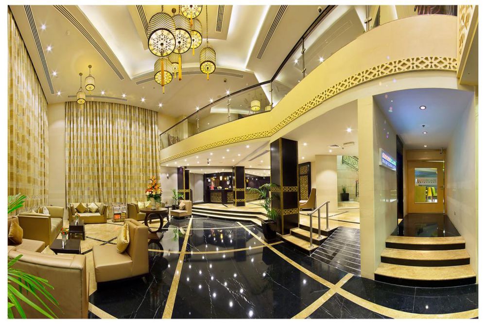 Lotus Grand Hotel 4*