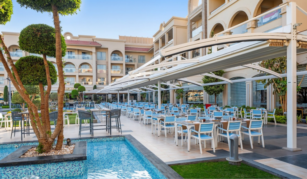 Albatros White Beach Resort 5*
