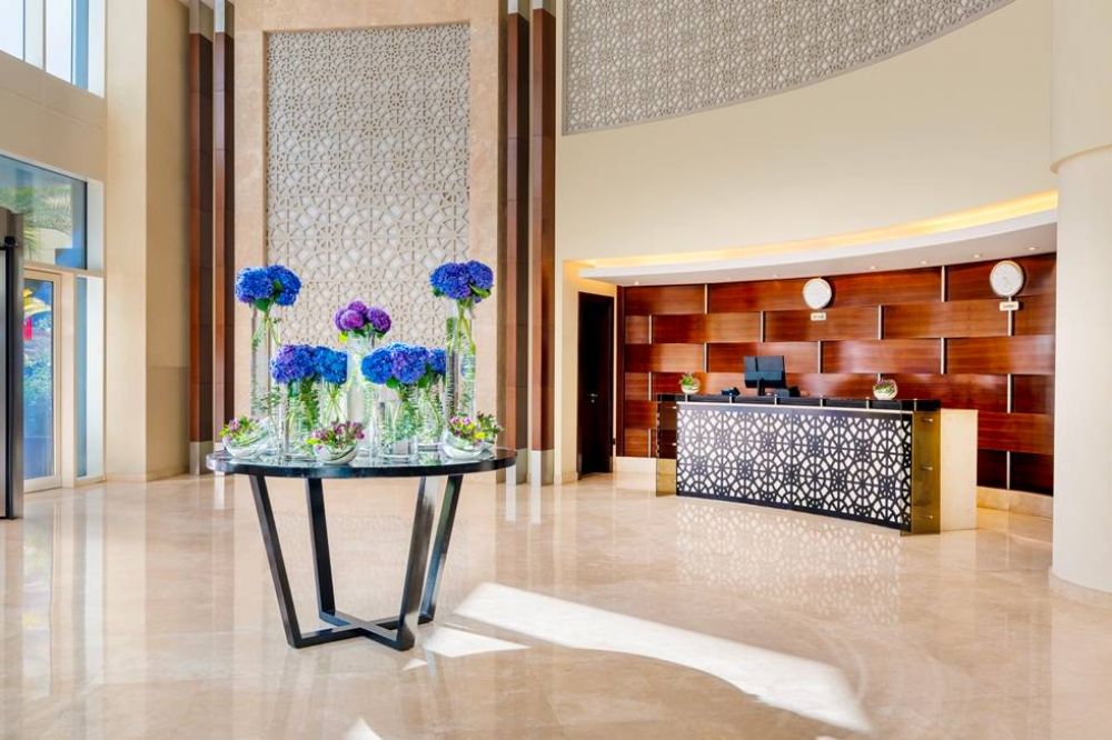 Grand Millennium Abu Dhabi Al Wahda 5*