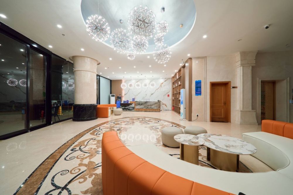 Sanya Yejing Lan'an Grand Hotel (Dadonghai Square Branch) 2+