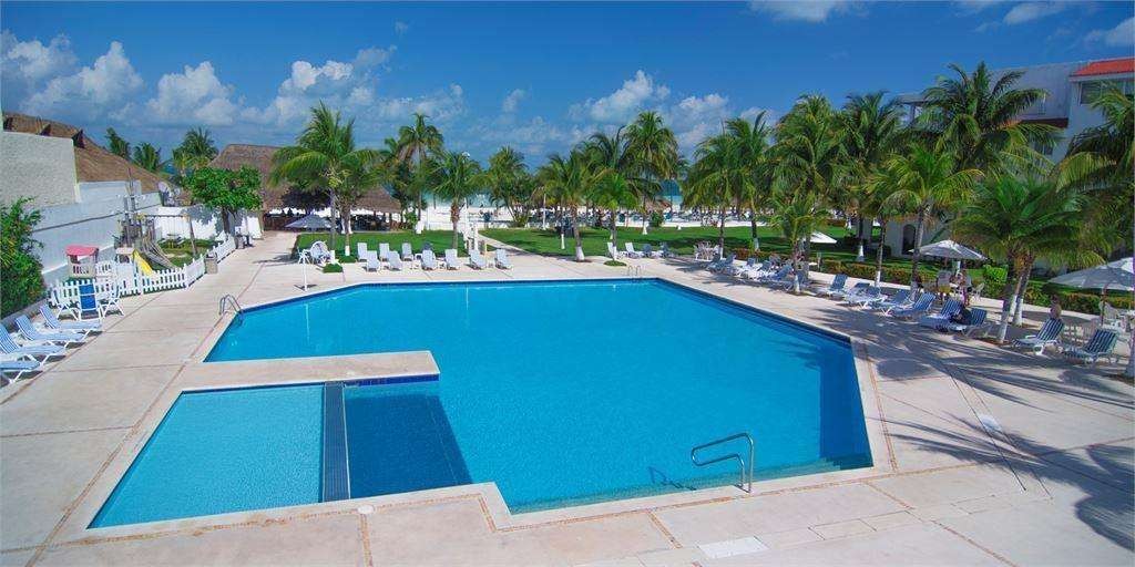 Beachscape Kin Ha Villas & Suites Cancun 3*