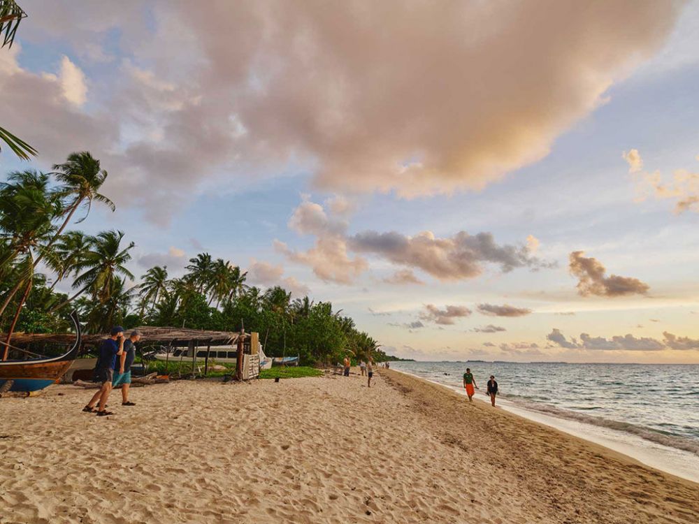 Beach Hotel Dhigurah 