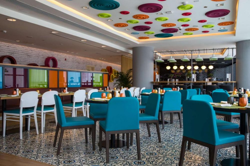 Park inn by Radisson Dubai Motor City 4*