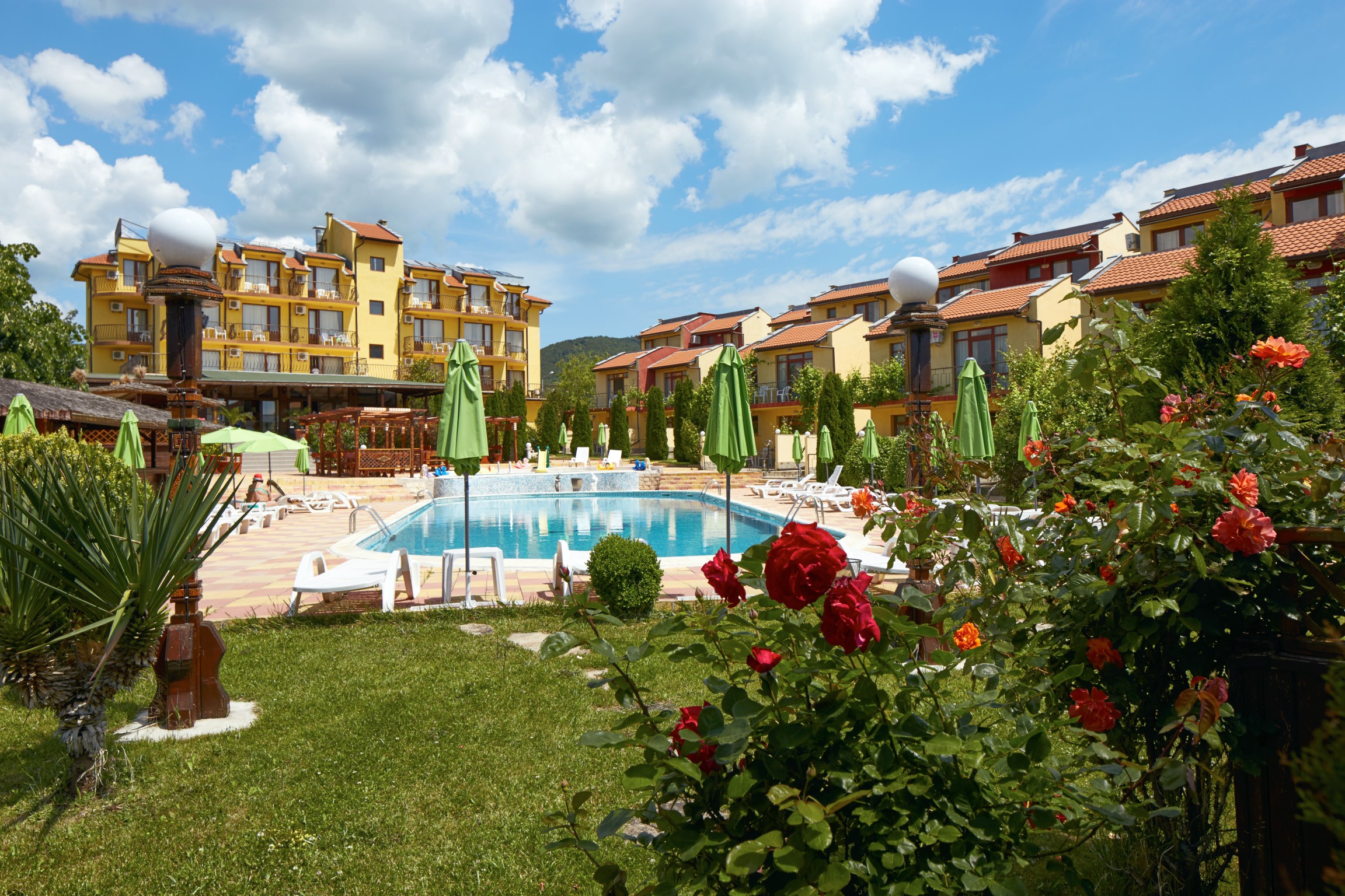 Yalta Holiday Village 3*