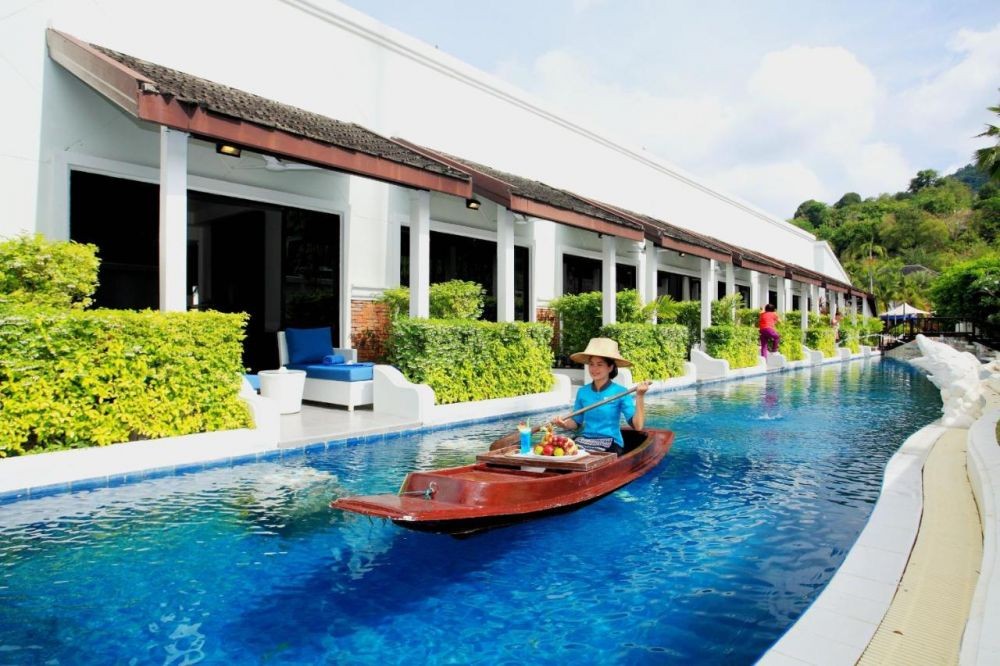 Access Resort & Villas 4*