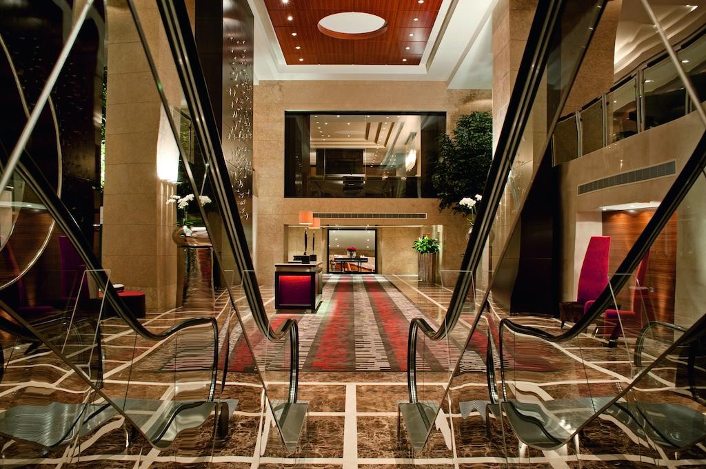 Grosvenor House 5*