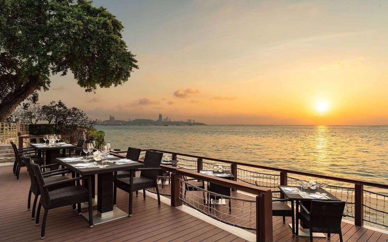 Dusit Thani Pattaya 5*