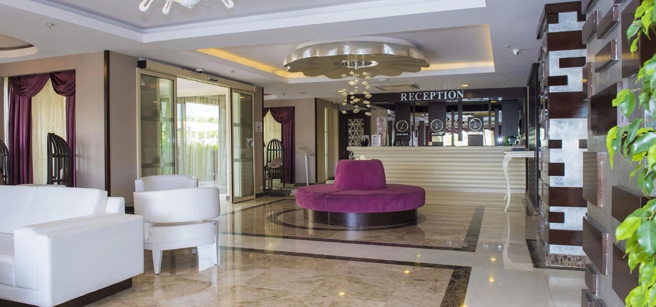 Holiday City Hotel 4*