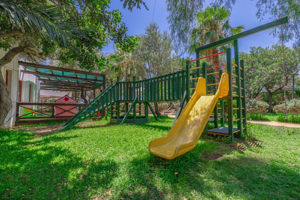 Latanya Park Resort Hotel 4*