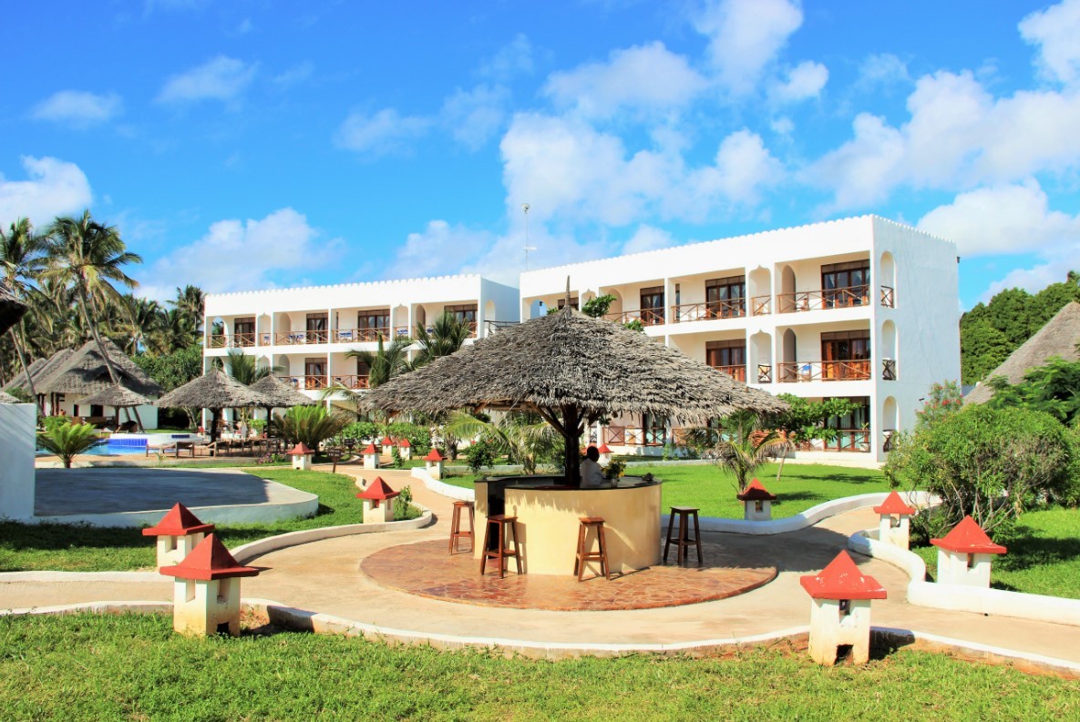 Reef & Beach Resort 4*