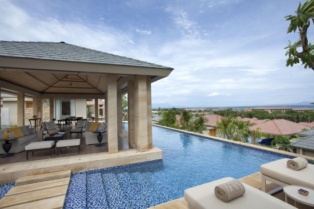 Mulia Villas 5*