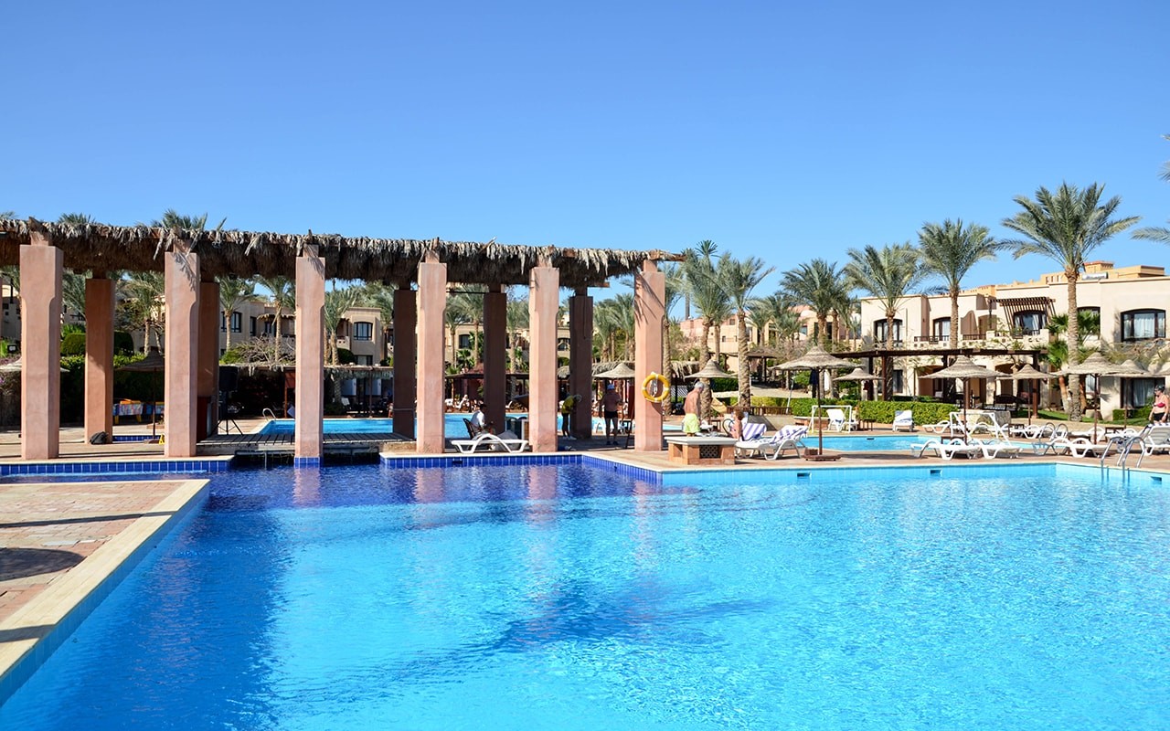 Tamra Beach Resort 4*