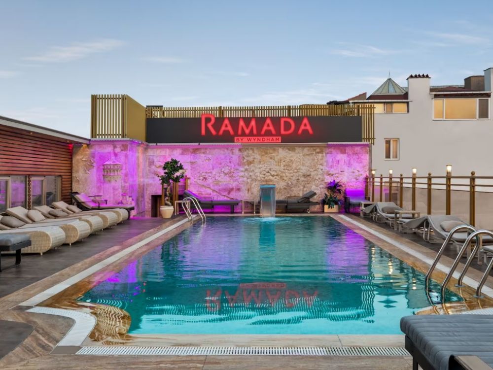 Ramada By Wyndham Istanbul Pera 5*