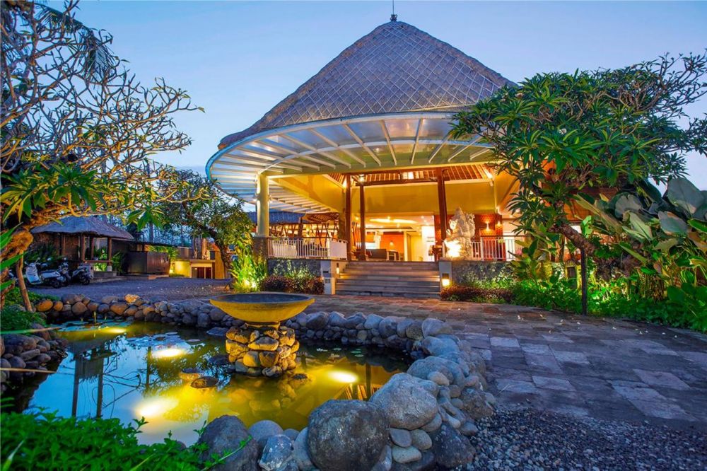 Abi Bali Resort and Villa 4*