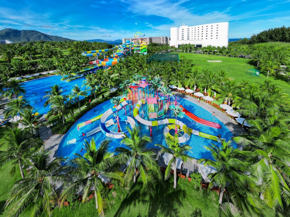 Selectum Noa Resort Cam Ranh 5*