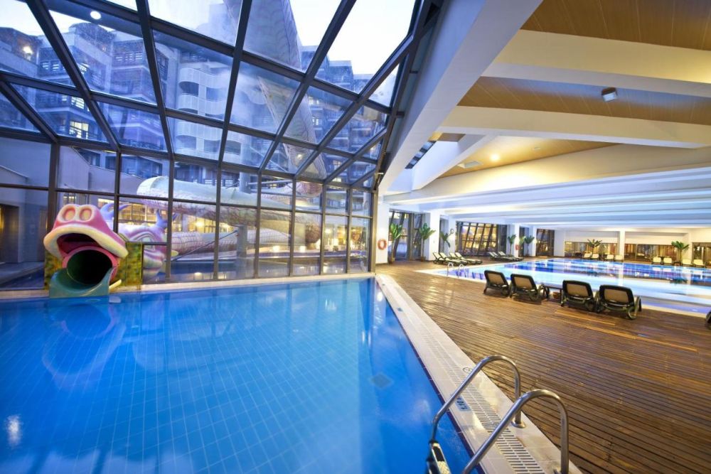 Limak Lara Deluxe Hotel 5*