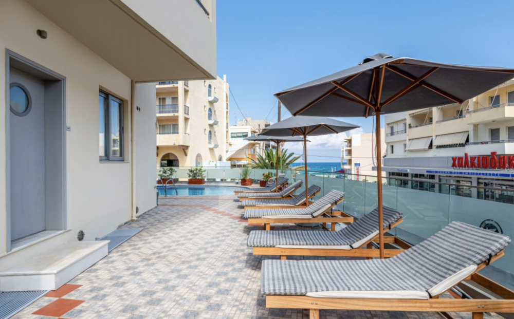 Icarus Suites & Apartments 3*