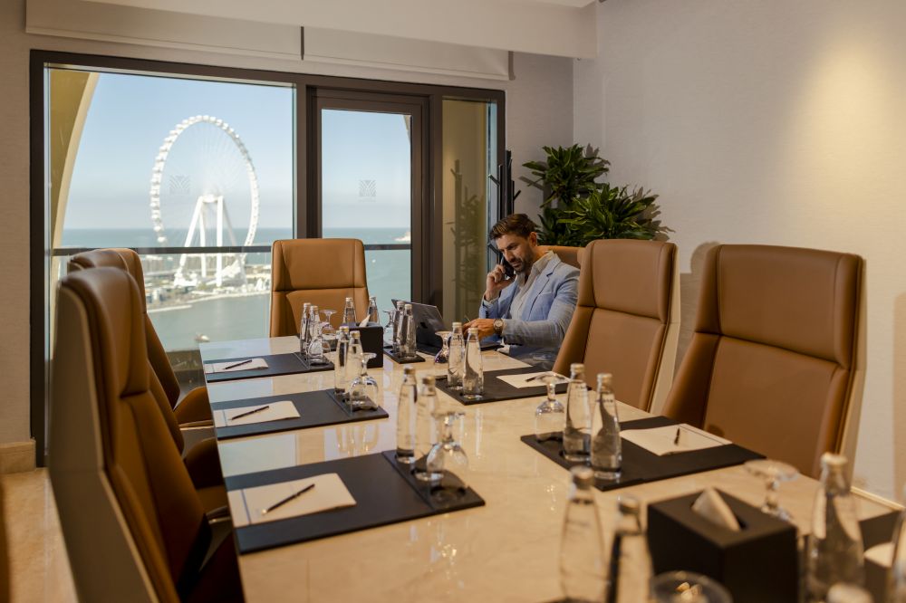 Amwaj Rotana Jumeirah Beach 5*