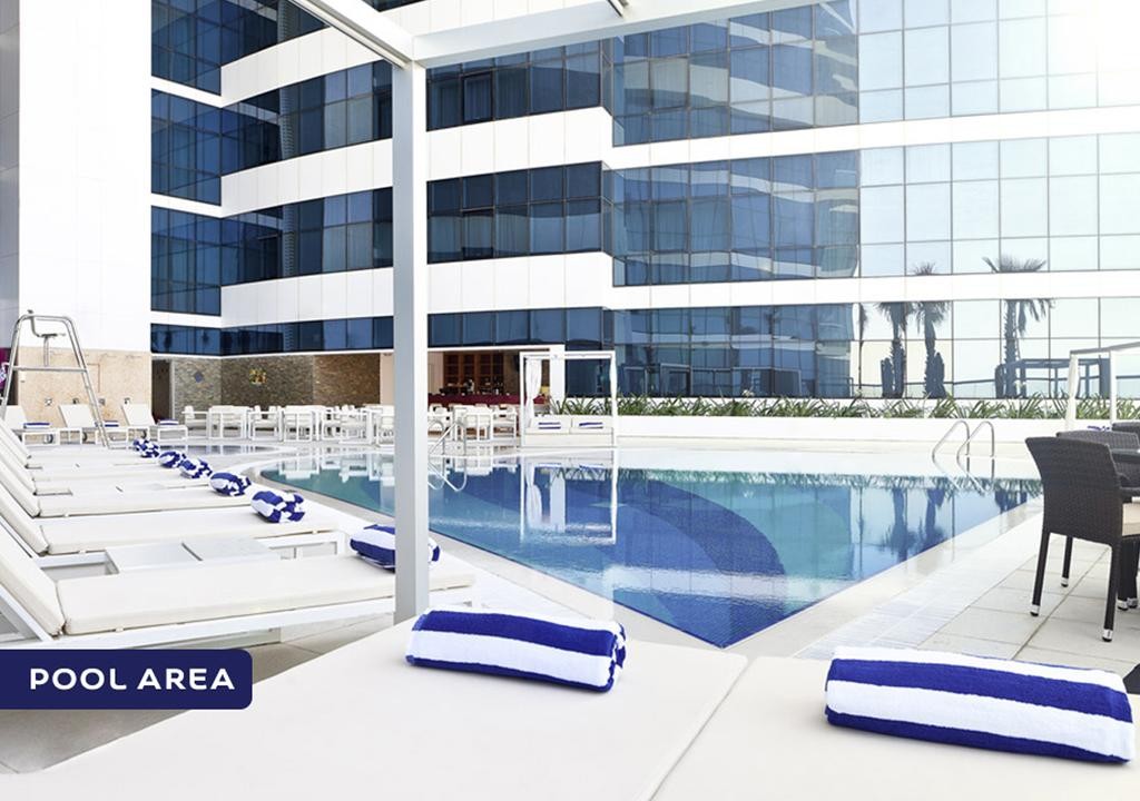 Novotel Dubai Al Barsha 4*