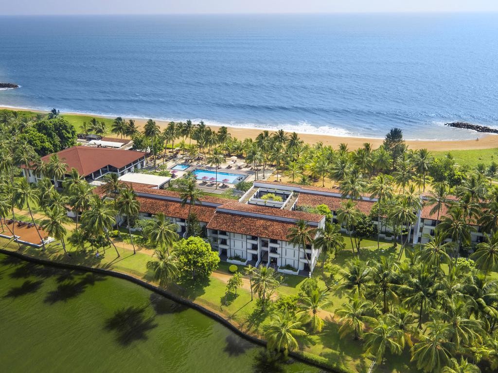 Avani Kalutara Resort 4*