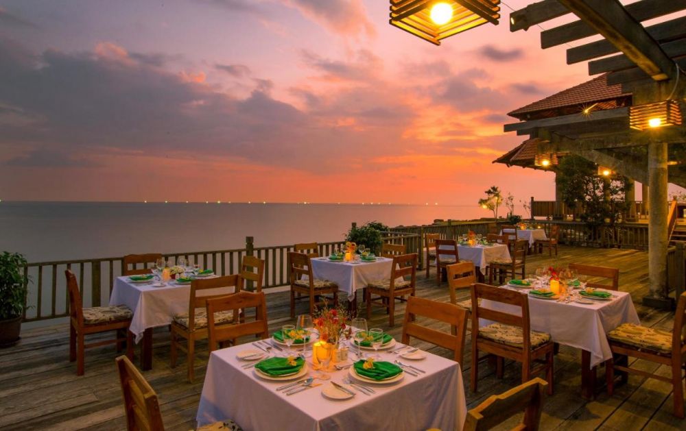 Green Bay Phu Quoc Resort & Spa 4*