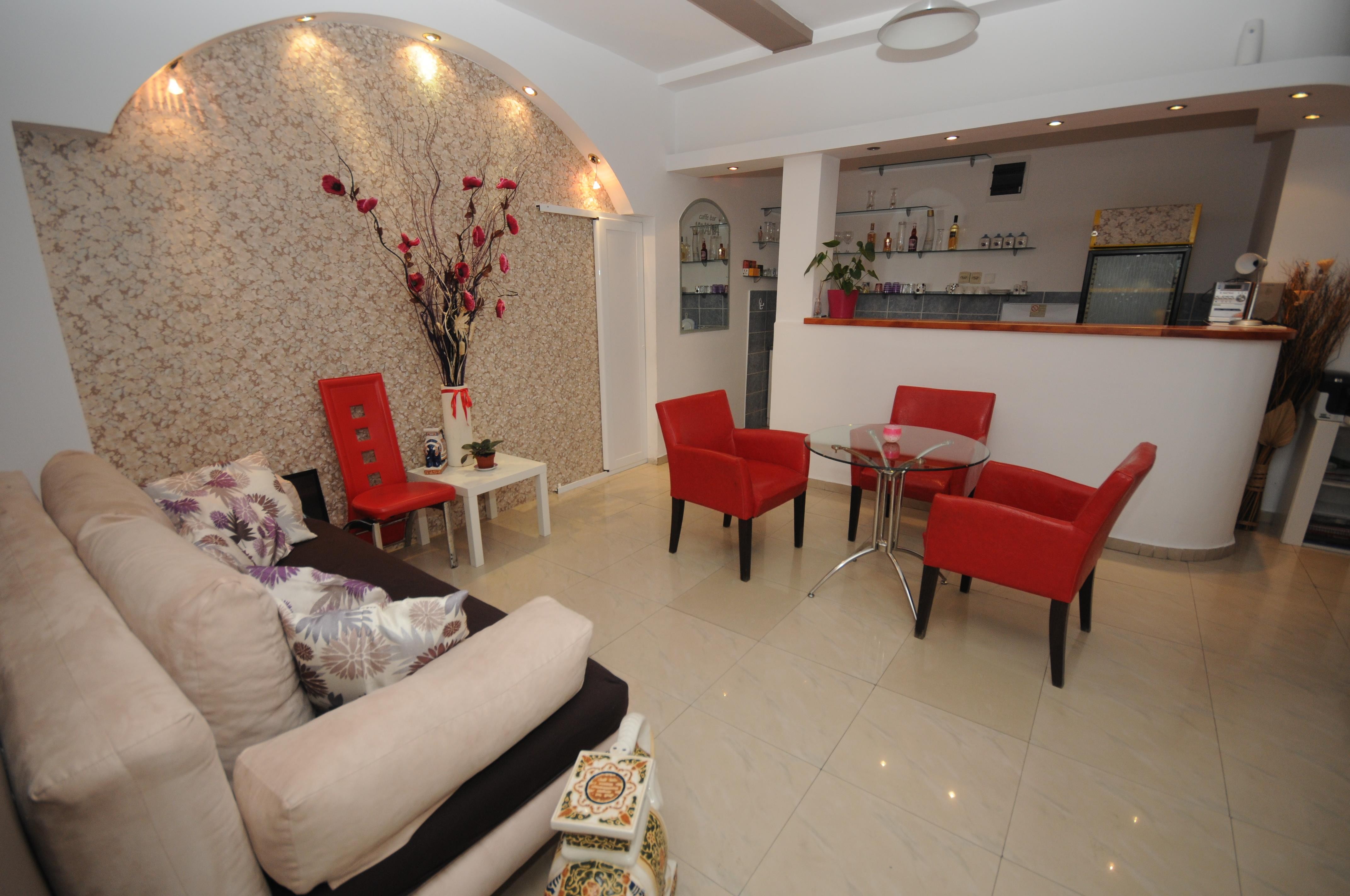 Jovana Guest House 3*