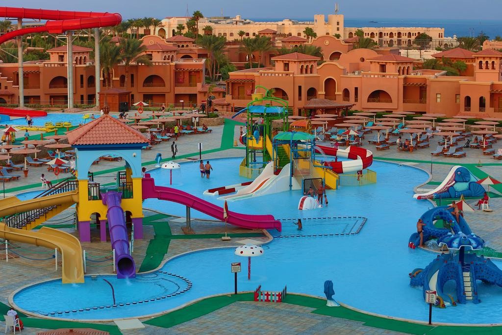 Charmillion Gardens Aqua Park 5*