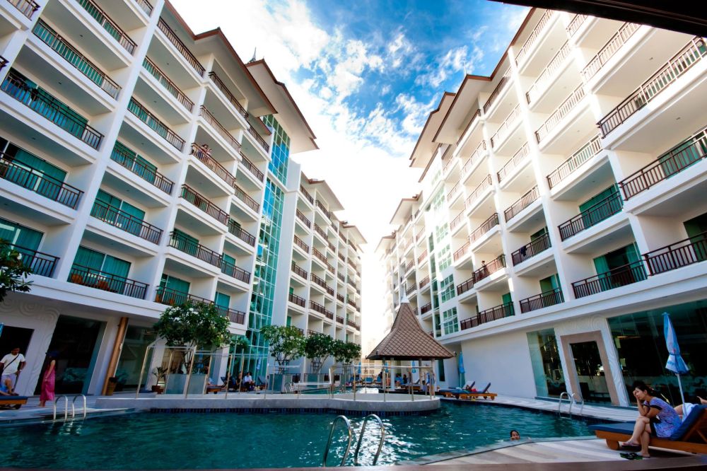 Crystal Palace Pattaya 3*