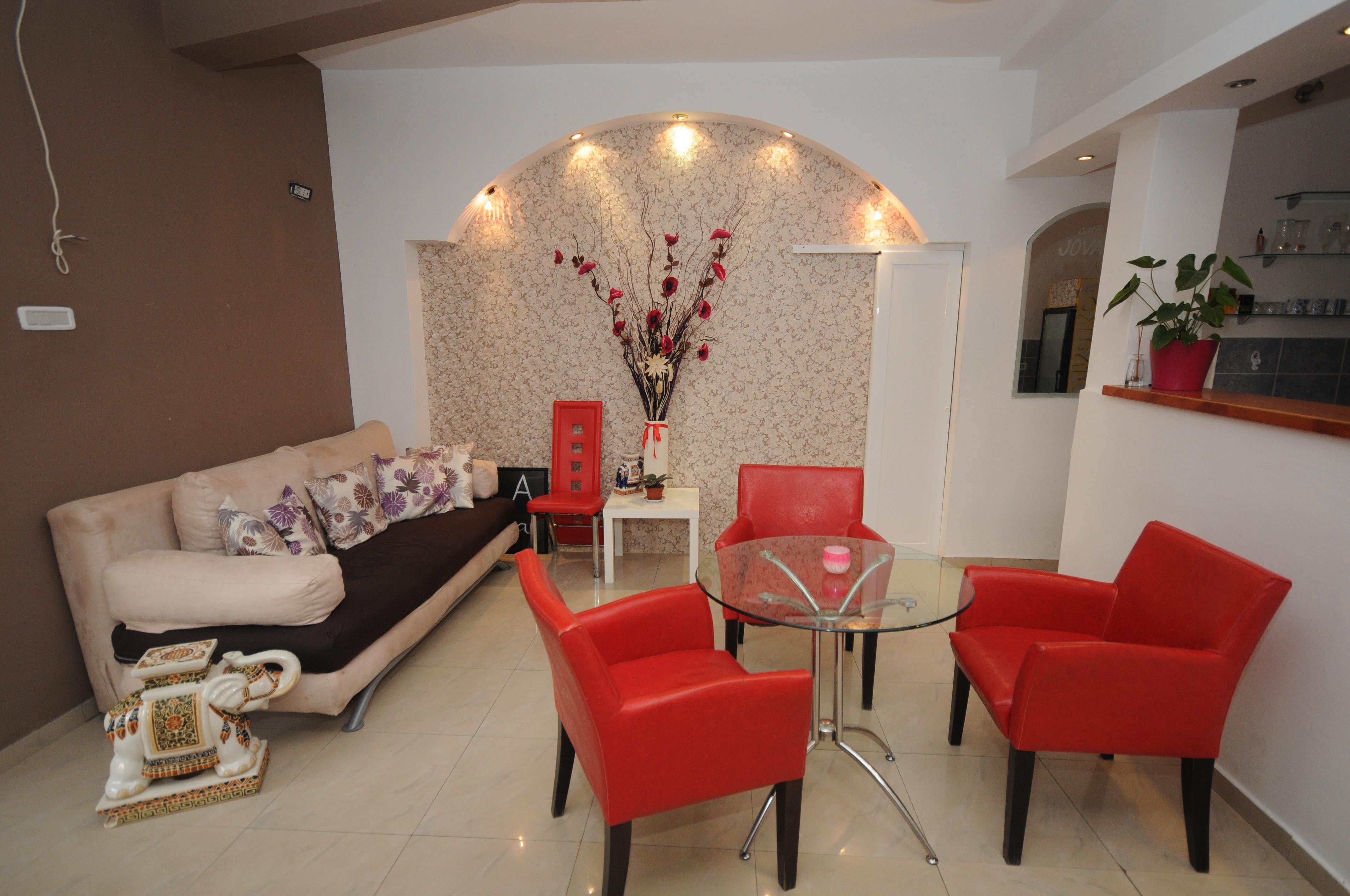 Jovana Guest House 3*