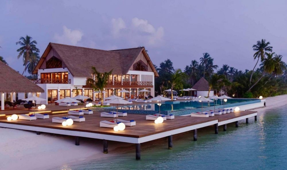 Mercure Maldives Kooddoo 4*