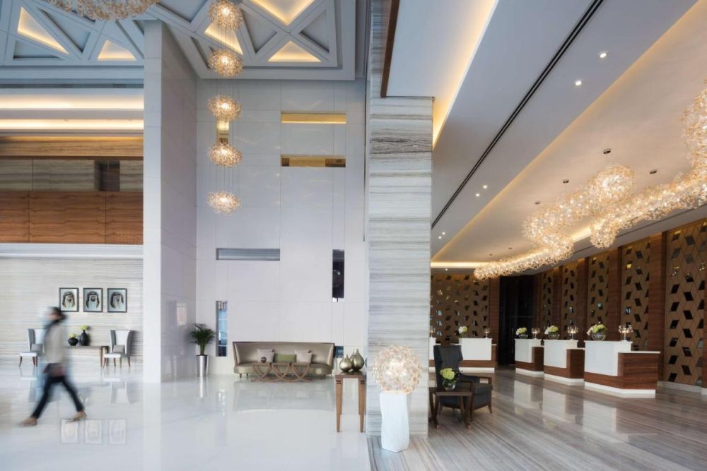 Radisson Blu Hotel Dubai Waterfront 5*