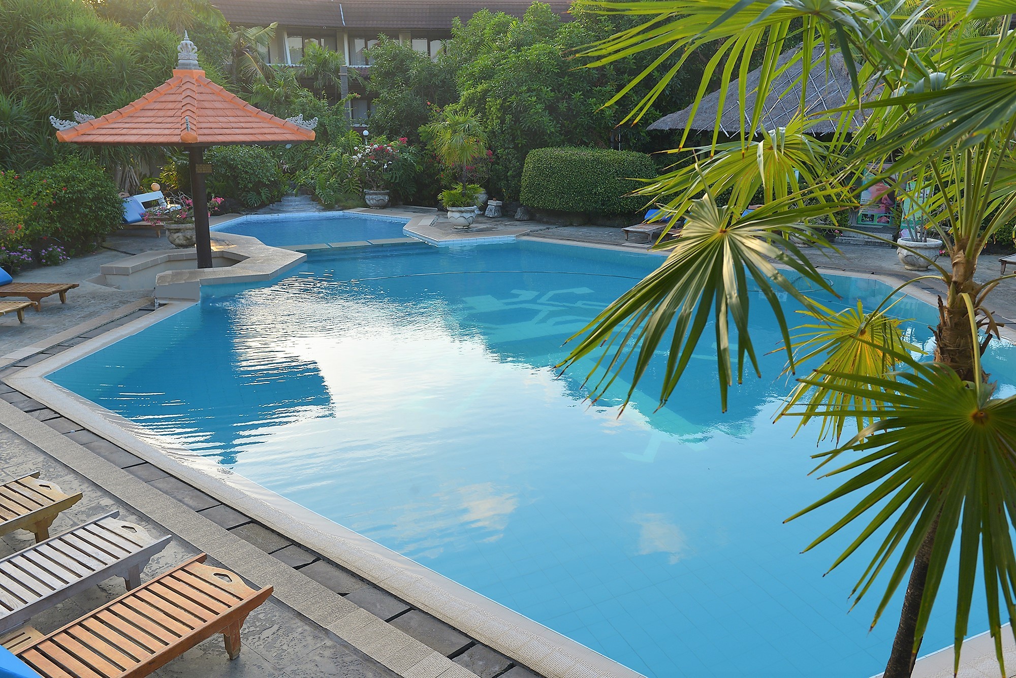 Palm Beach Hotel Bali 3*