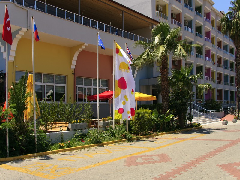 Vela Hotel 4*