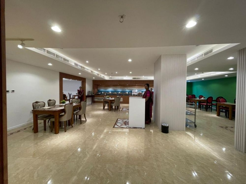 Clifton International Hotel 4*