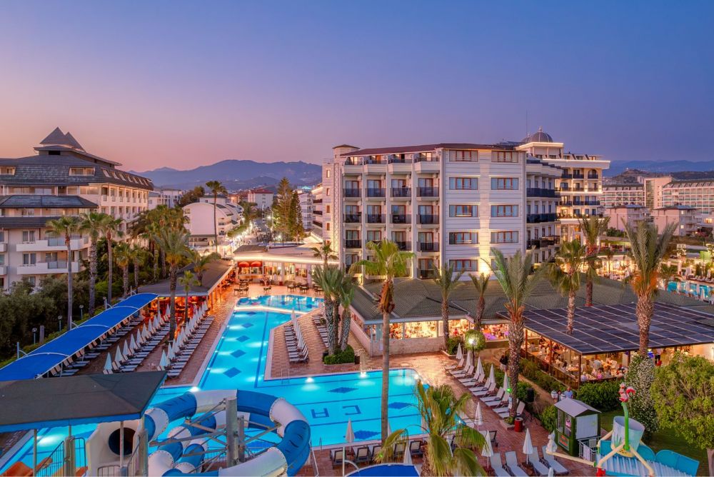 Caretta Beach Hotel 4*