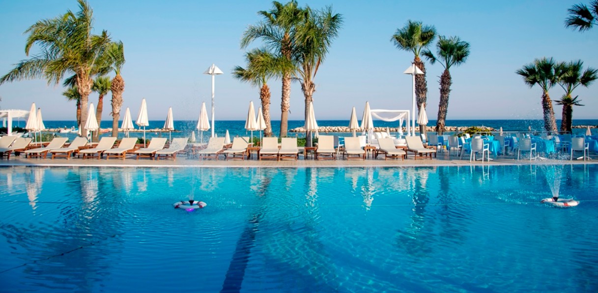 Palm Beach Hotel & Bungalows 4*