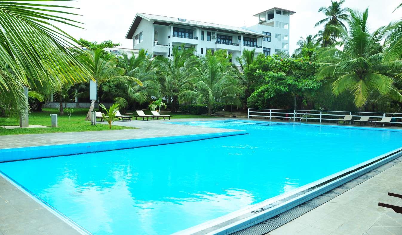 Lagoon Paradise Beach Resort 4*