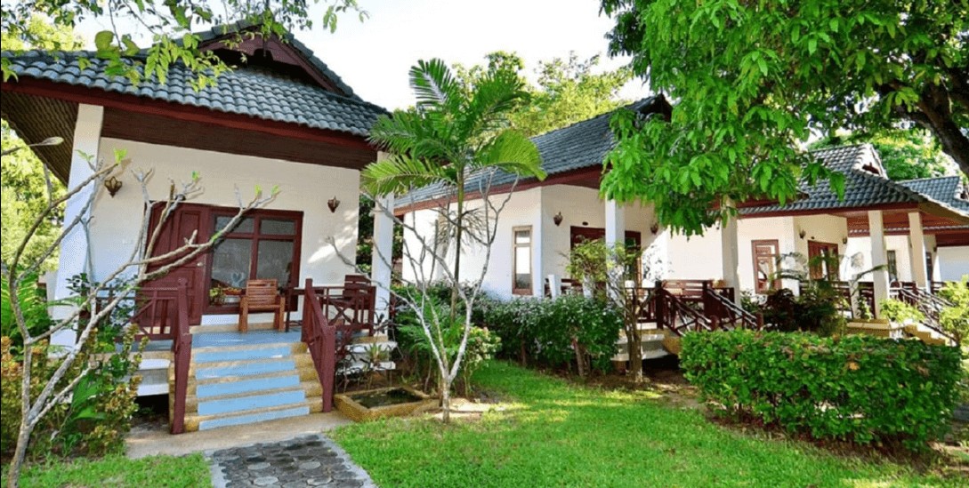 First Bungalow Beach Resort 3*