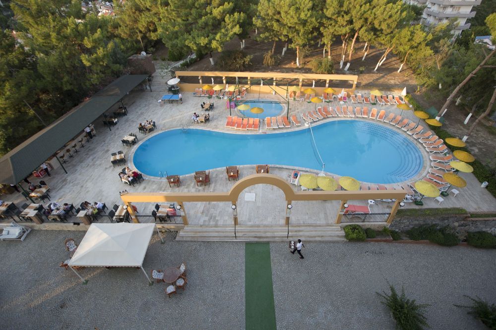 Scalanuova Beach Hotel 4*