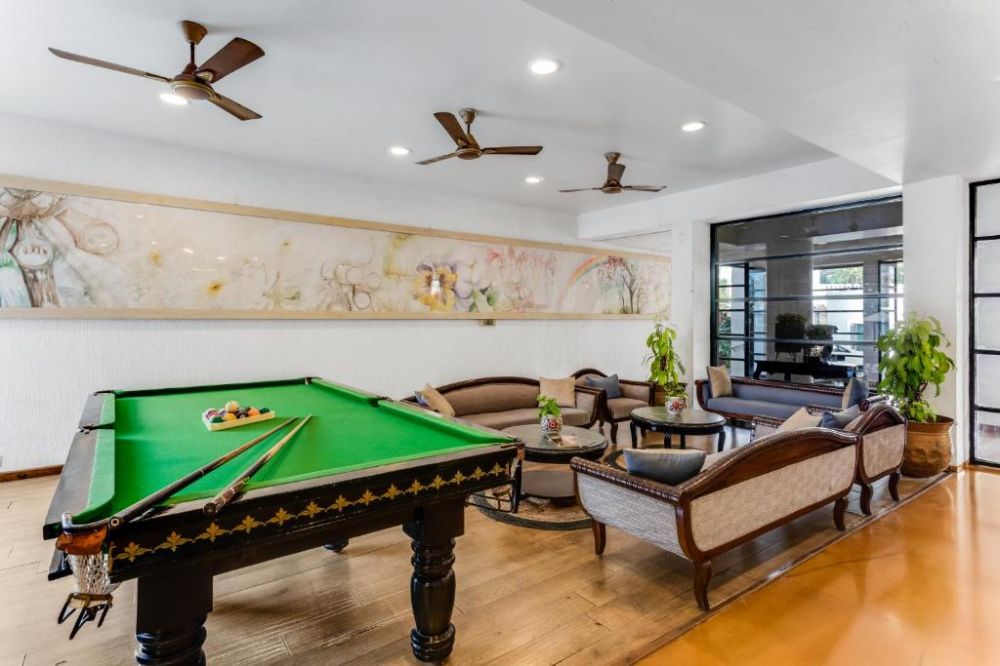 Whispering Palms Beach Resort 4*