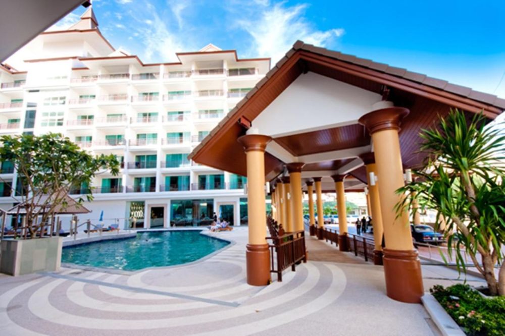 Crystal Palace Pattaya 3*