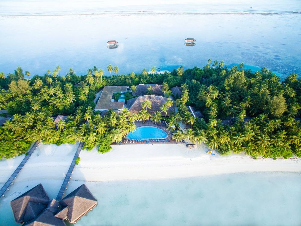 Medhufushi Island Resort 4*